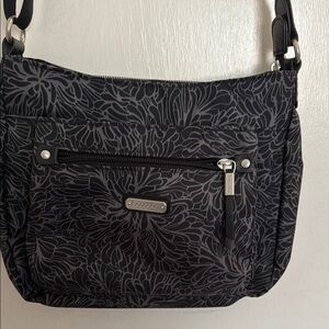 Baggallini Black and Gray Shoulder Bag with Adjustable Strap